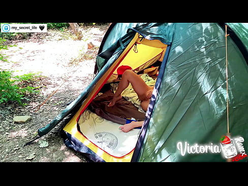 ❤️ Gikuha sa camera Passionate jerk off Stranger in a tent ❤️❌ Lisud nga porn sa amon